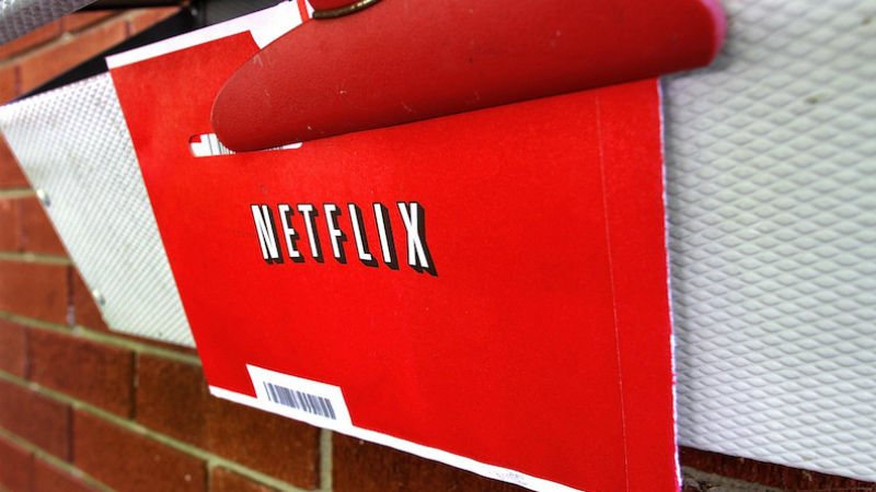 كيف تقوم بتحميل أفلام و مسلسلات من Netflix و مشاهدتها بدون أنترنت